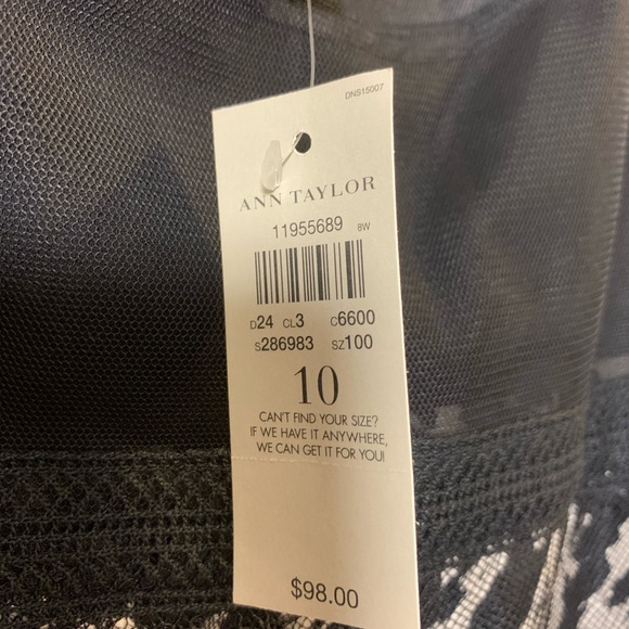 Ann Taylor. Size 10. Awwww wish I would have lost weight. - Picture 3 of 4